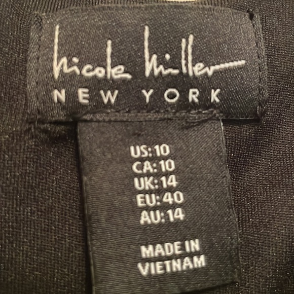 Nicole Miller V-Neck Animal Print Jumpsuit - Picture 5 of 6